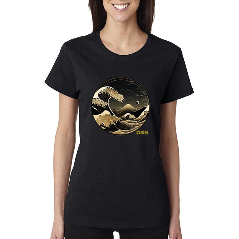 Back & Pocket Design Tsunami Tidal Wave Circle Graphic Women T-Shirt