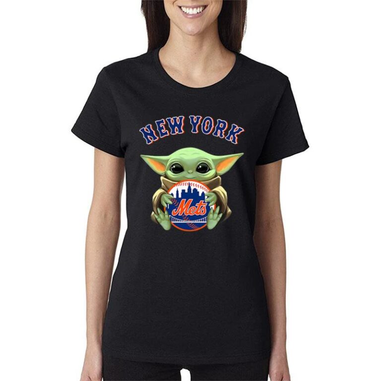 Baby Yoda Hugs The New York Mets Baseball Women T-Shirt