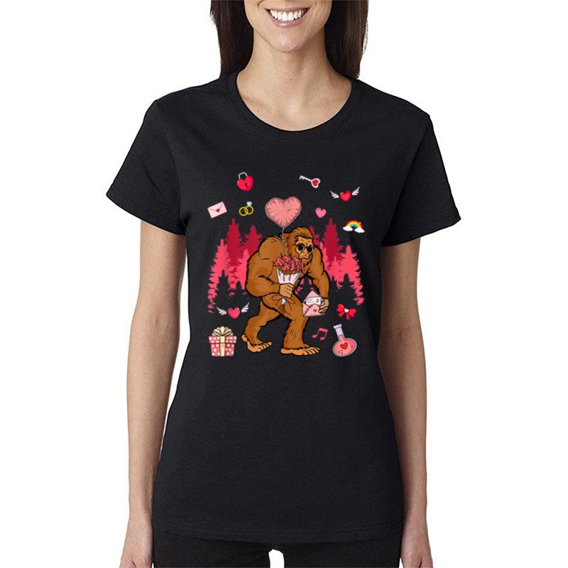 Bigfoot Heart Valentines Day Boys Men Love Sasquatch Believe Women T-Shirt