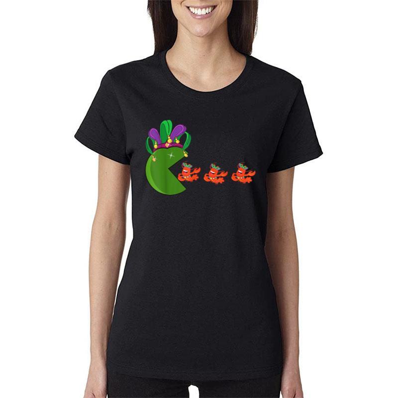 Funny Hat Eating Crawfish Louisiana Carnival Mardi Gras Women T-Shirt