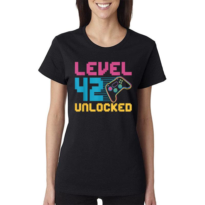 Level 42 Unlocked Gaming Birthday Women T-Shirt