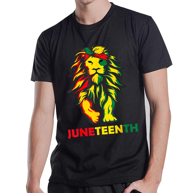 Lion Juneteenth Cool Black History African American Flag T-Shirt