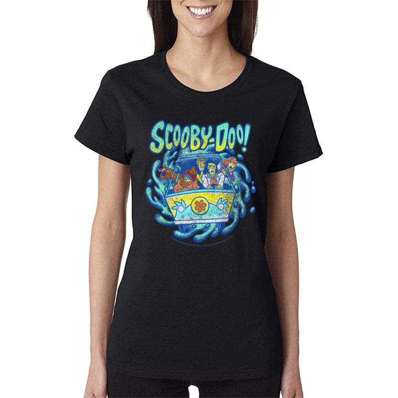 Scooby-Doo Mystery Machine Portal Group Shot Women T-Shirt