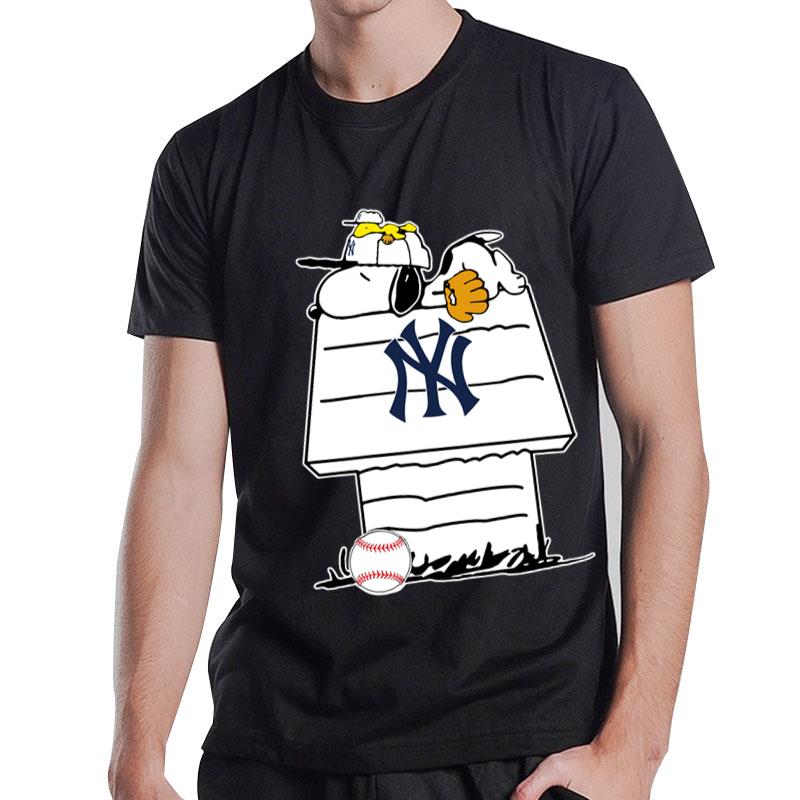 Snoopy Baseball New York Yankees T-Shirt