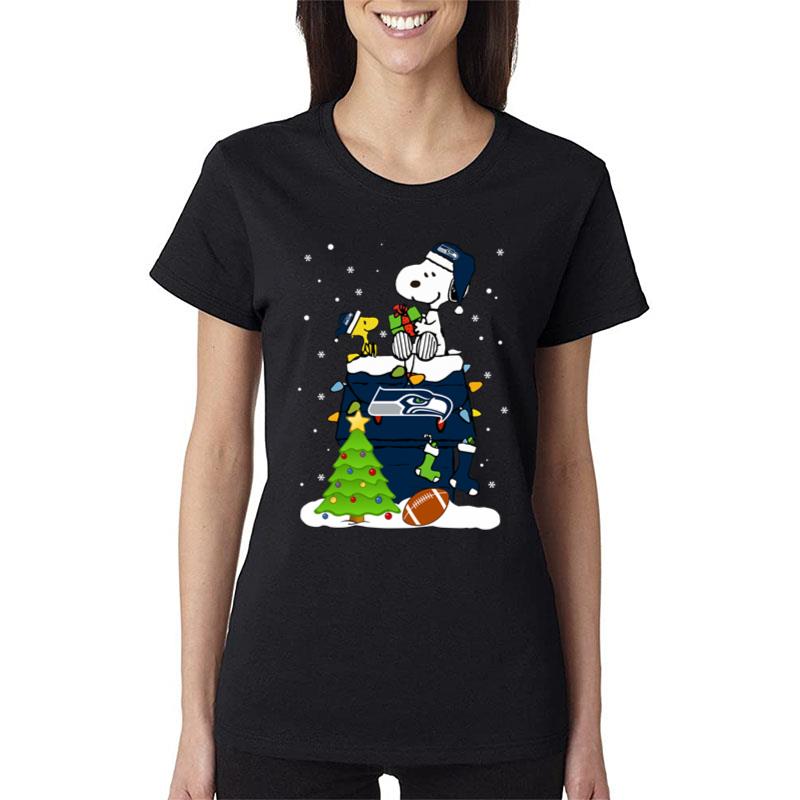 Snoopy Merry Christmas Nfl Seahawks Women T-Shirt