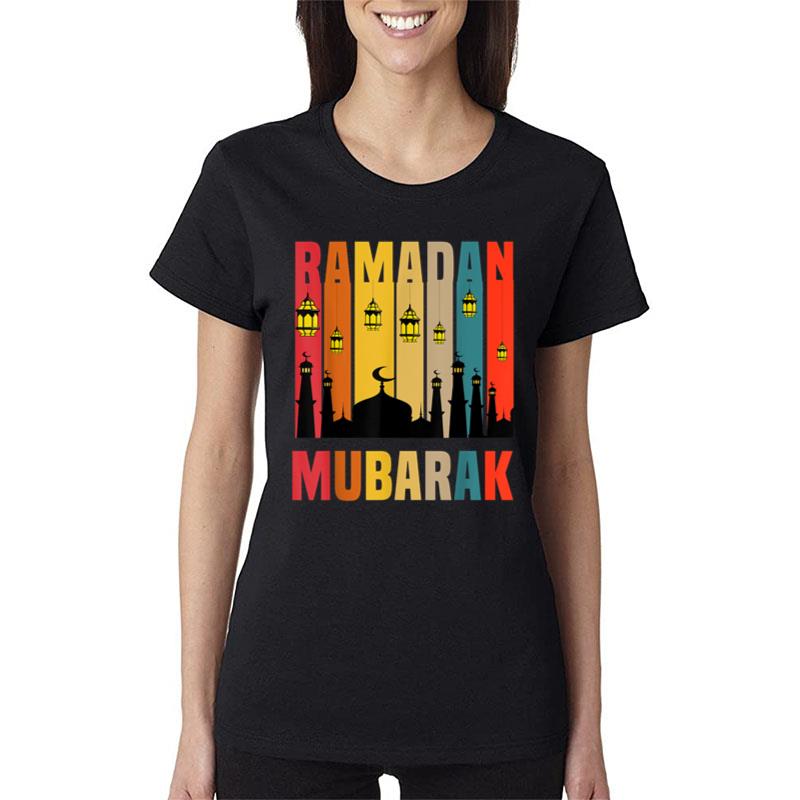 Vintage Islamic Ramadan Mubarak Ramadan Kareem Vintage Women T-Shirt