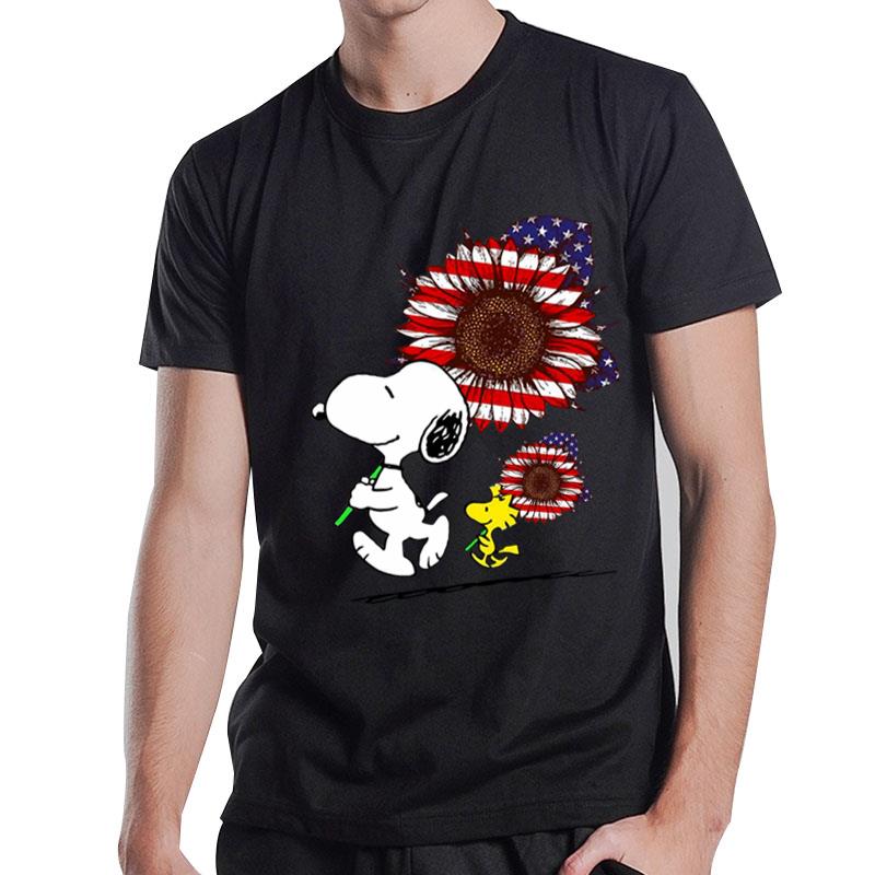 Woodstock And Snoopy Holding The U.S. Sunflower Flag T-Shirt