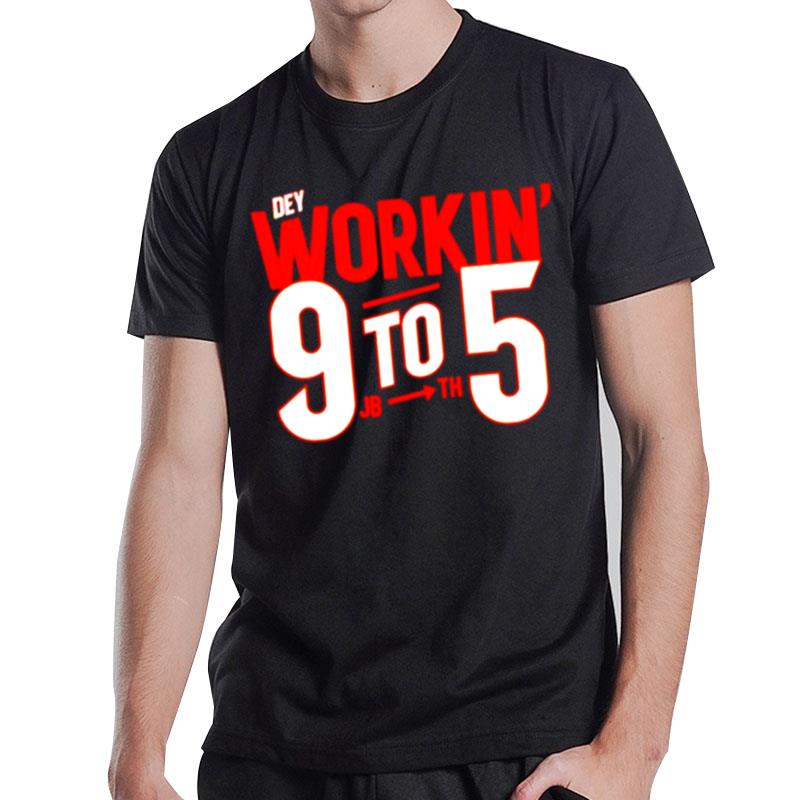 Dey Workin 9 To 5 Cincinn'ti T-Shirt