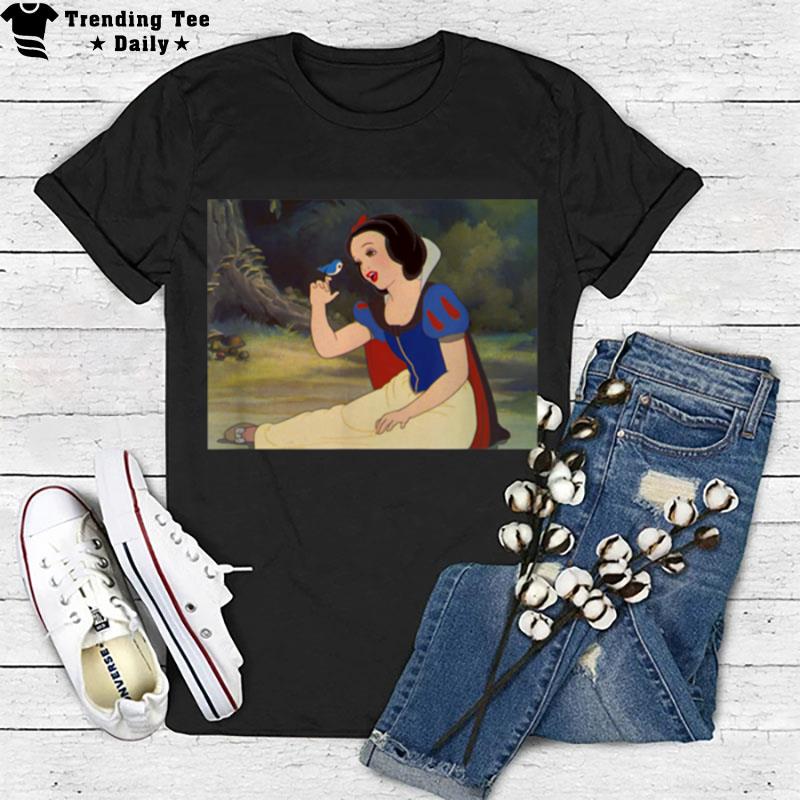 Disney Snow White And The Seven Dwarfs Snow White Scene T-Shirt