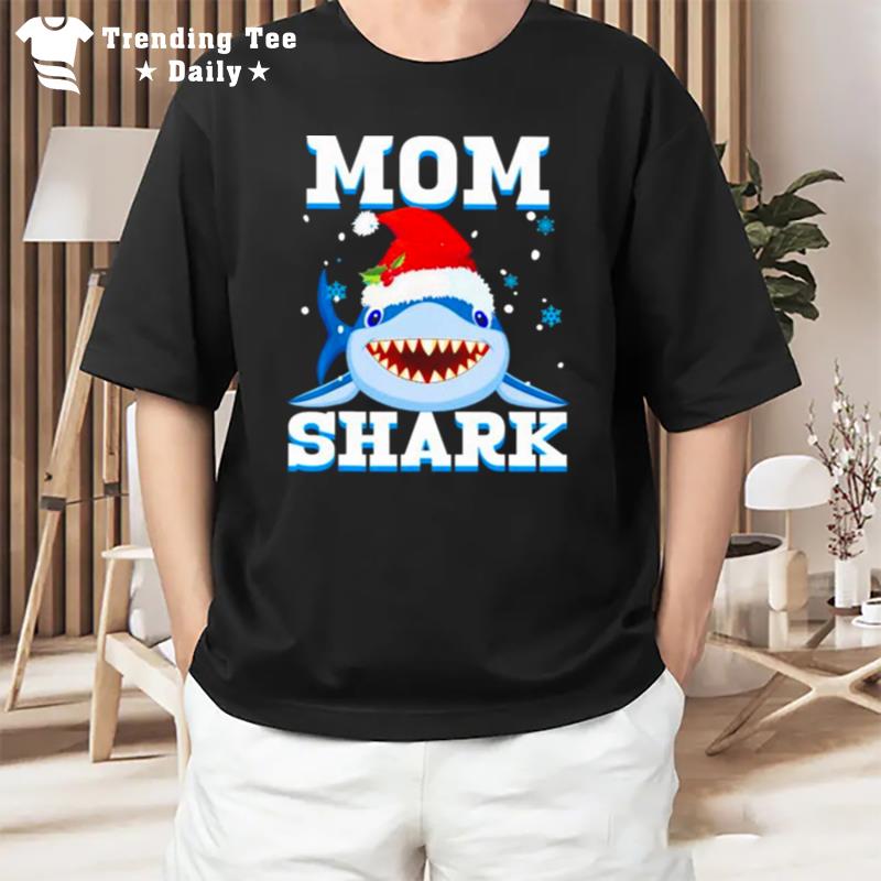 Mom Shark Santa Hat Merry Christmas T-Shirt