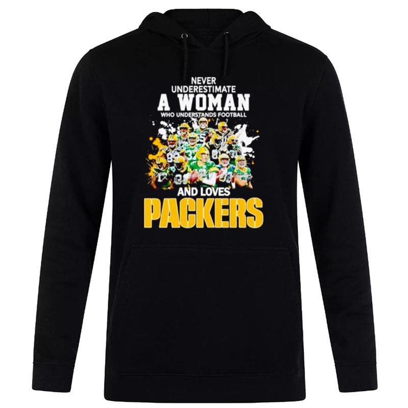 Never Underestimate A Woman Who Understands Football And Loves Packers Signatures Hoodie