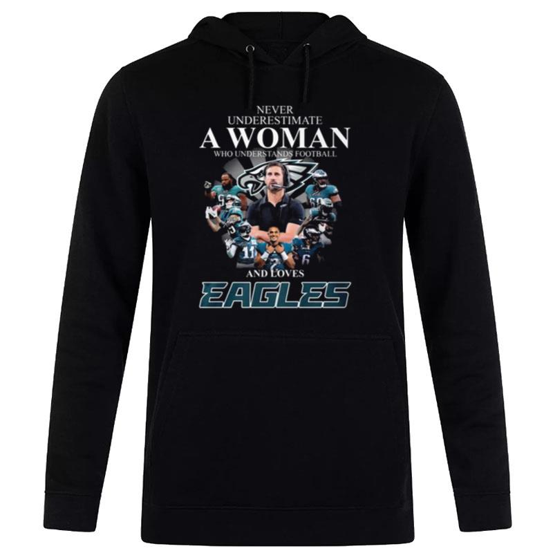 Never Underestimate A Woman Who Understands Football And Loves Philadelphia Eagles 2023 Signatures Hoodie