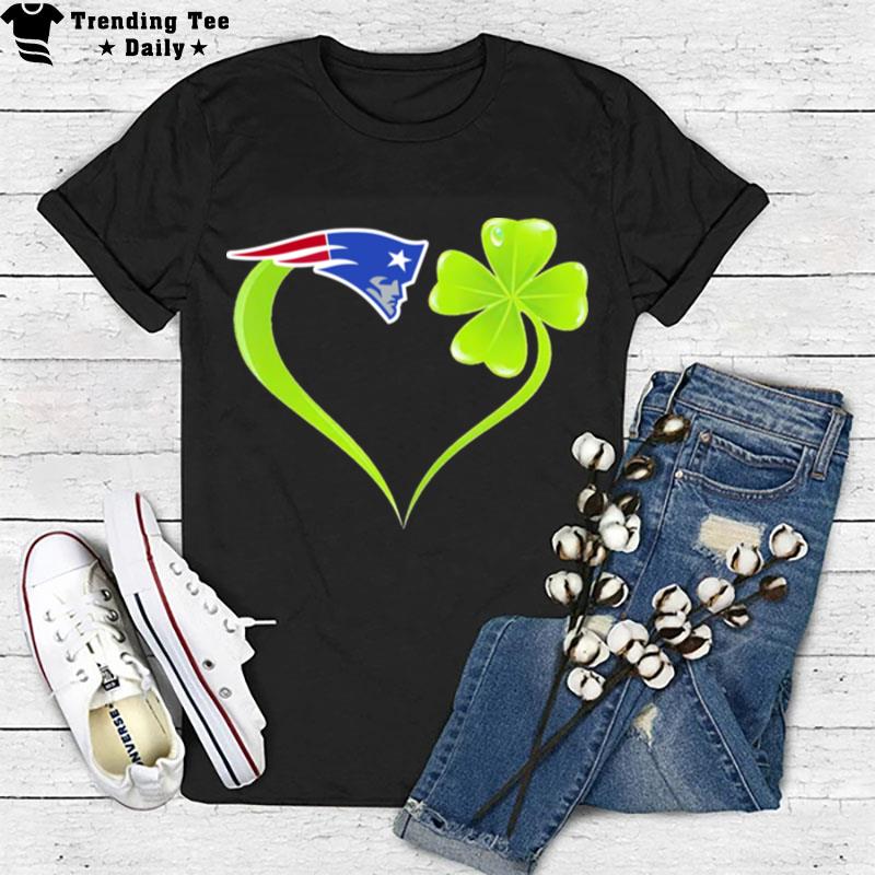 New England Patriots Shamrock Heart St Patrick'S Day T-Shirt