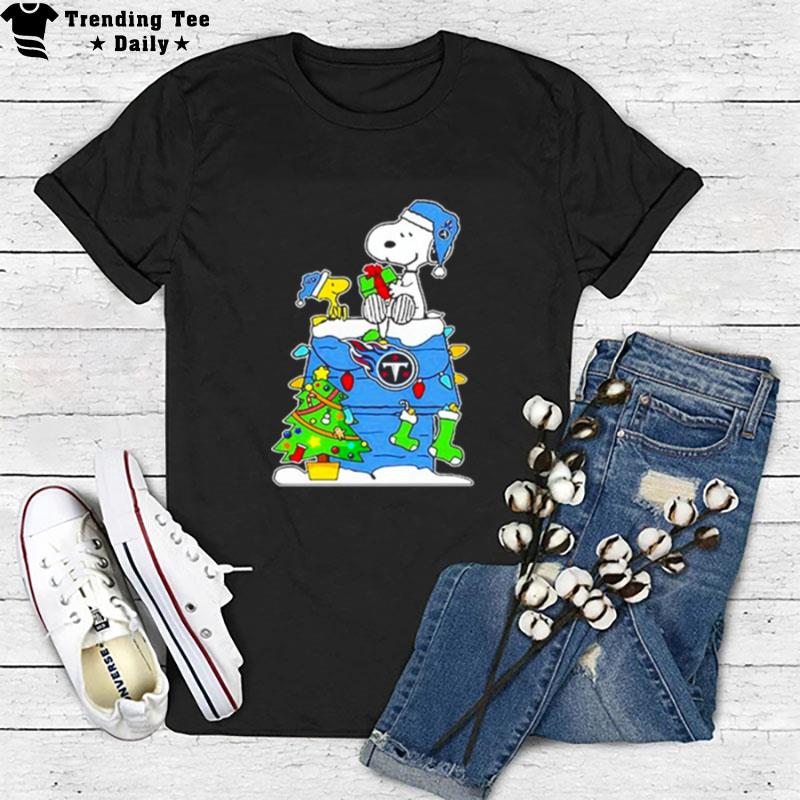 Nfl Tennessee Titans Snoopy And Woodstock Merry Christmas T-Shirt