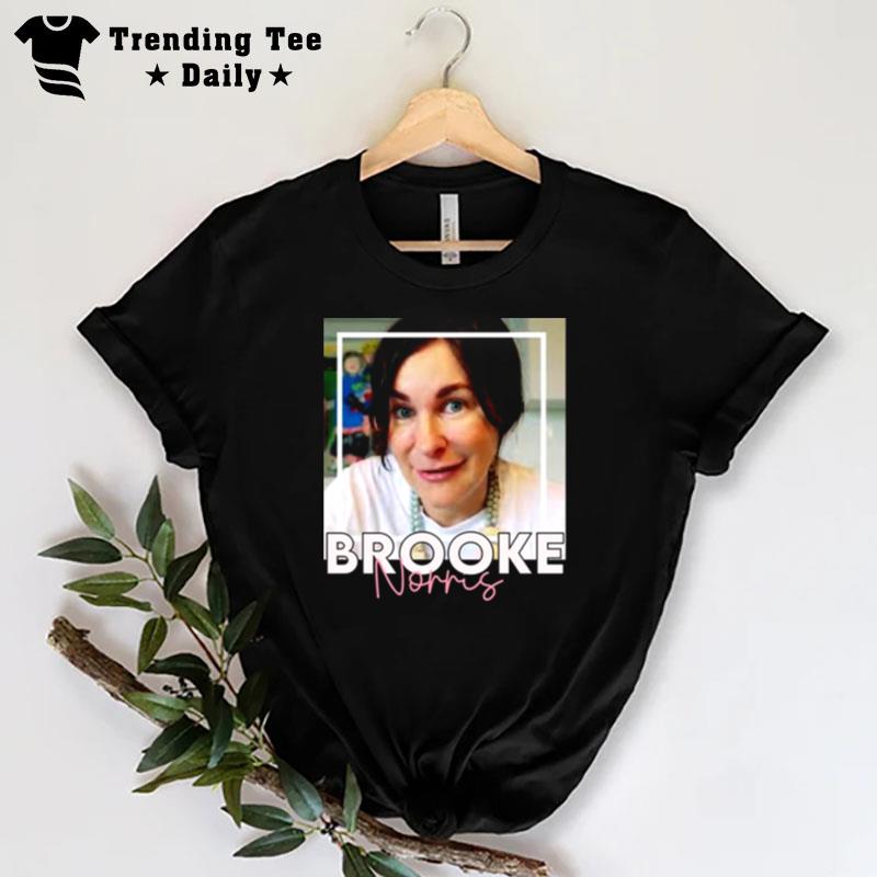 Norris Brooke Norris Brooke T-Shirt