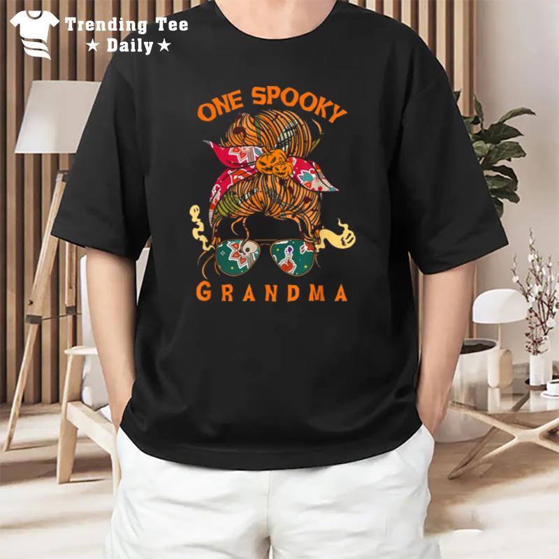 One Spooky Grandma Bandana Grandma Halloween T-Shirt