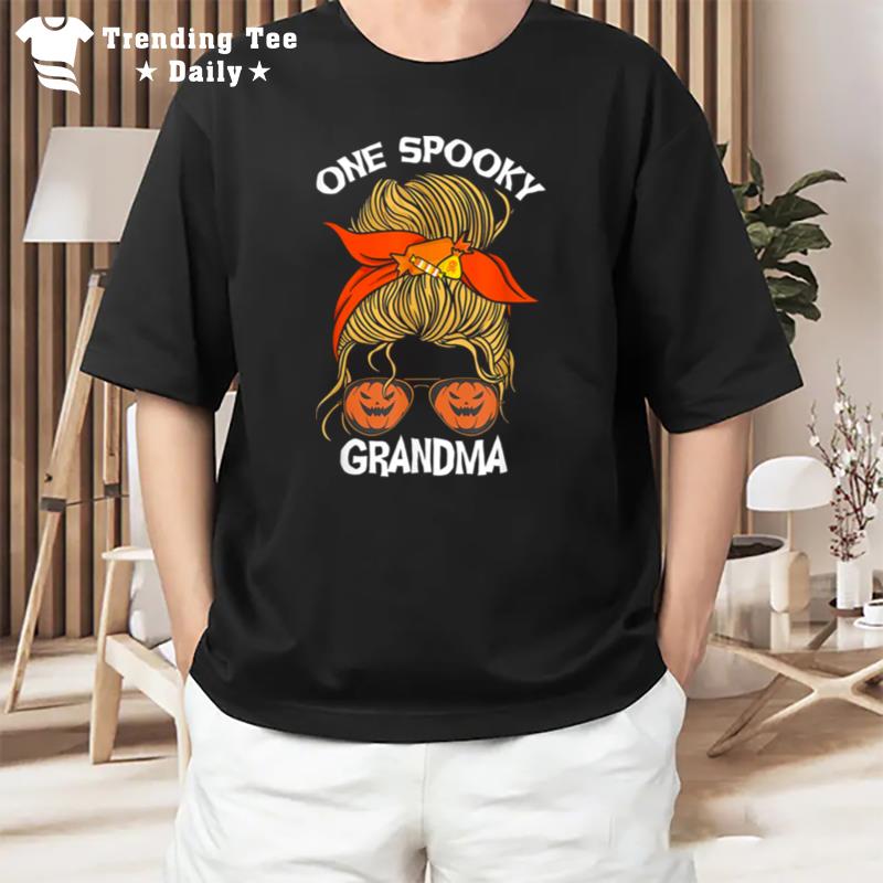 One Spooky Grandma Bandana Women Grandma Halloween T-Shirt