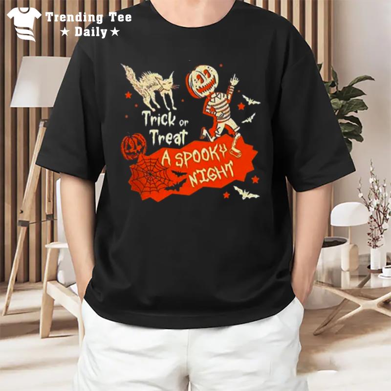 Spooky Halloween Horror Nights Trick R Treat Skeleton Pumpkin T-Shirt