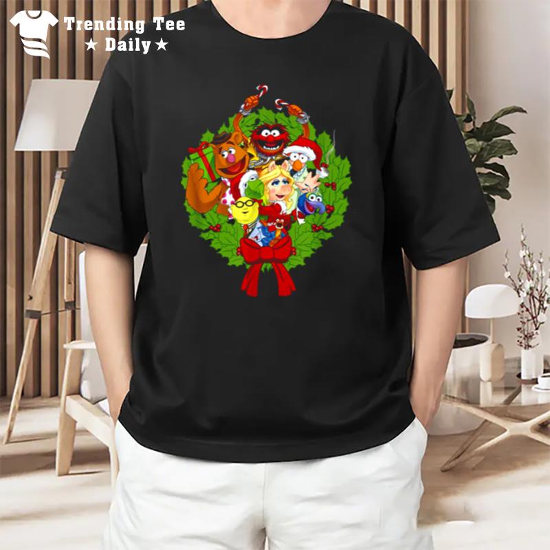 The Muppets Muppet Group Wreath Kid Christmas T-Shirt